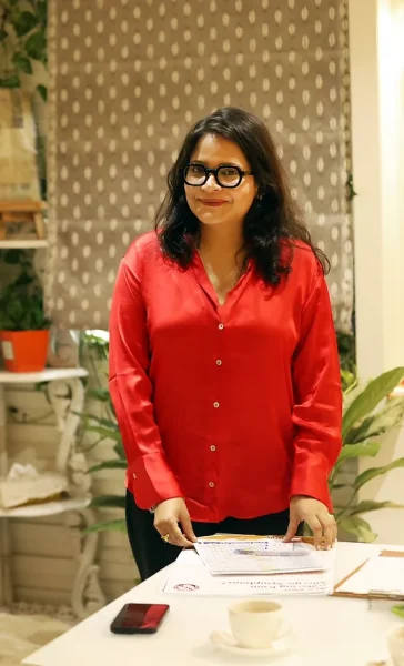 Dr-Deepali